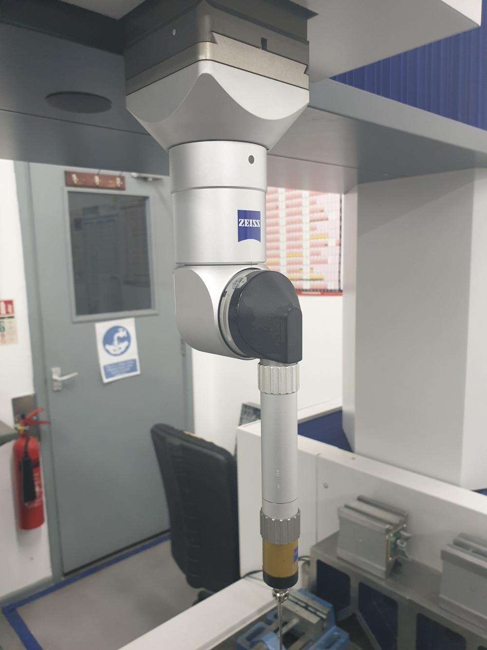 ZEISS Prismo 7  2001